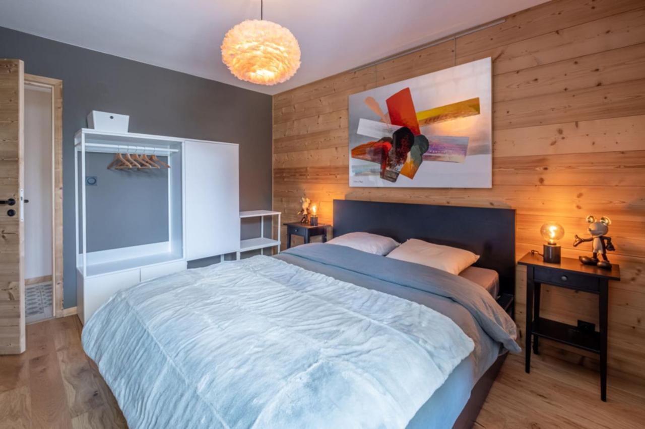 Newly Renovated Apartment With Mont Blanc View Шамони Екстериор снимка